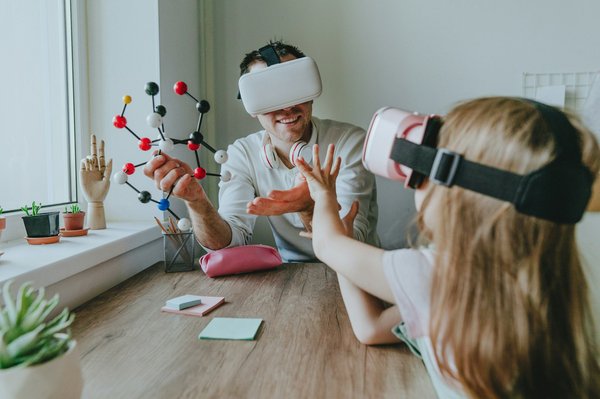 Comment configurer un environnement de test pour les applications mobiles sous Android?